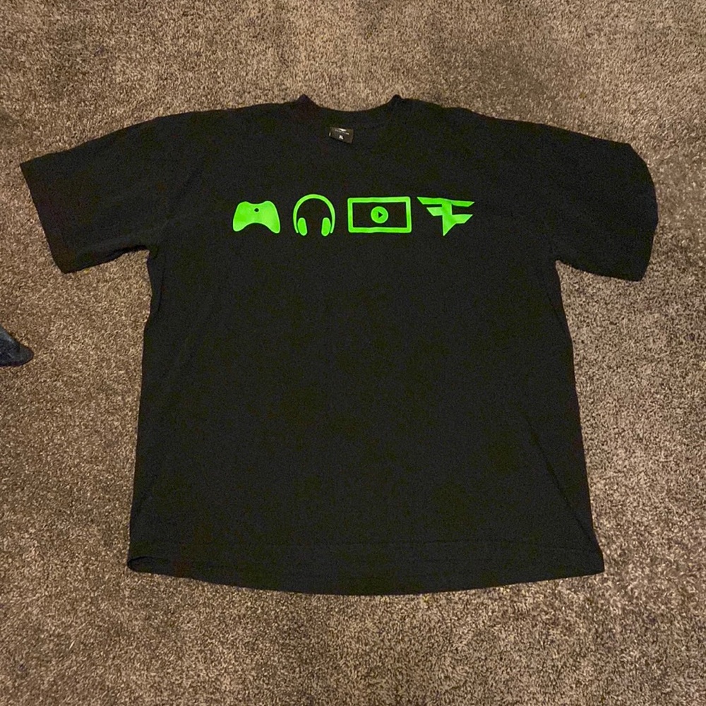 Another FaZe Clan x Xbox 360 apparel, yet this one is a tshirt !